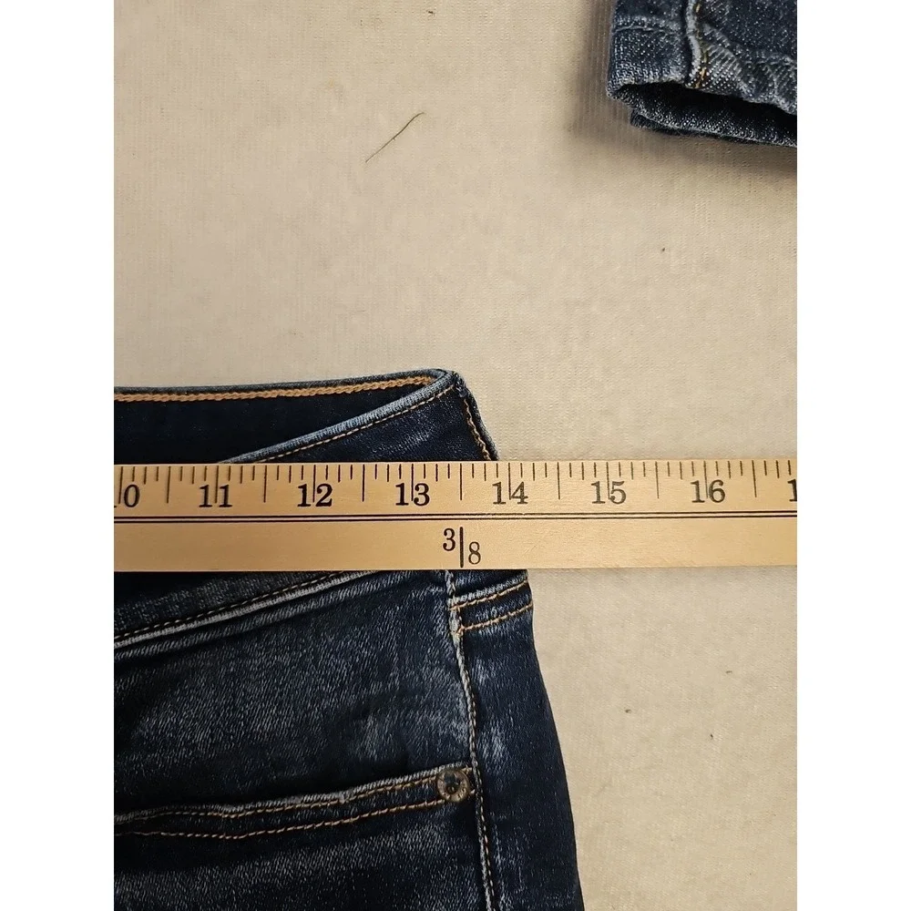American Eagle Size 2 Cutoff Distressed Middue Shortie Blue Denim Shorts‎